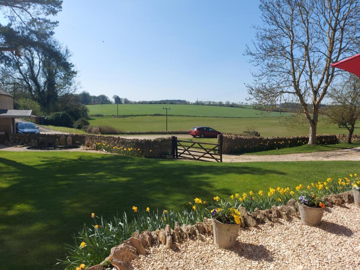 Landhaus Thames Head Wharf - Historic Cotswold With Stunning Countryside Views
